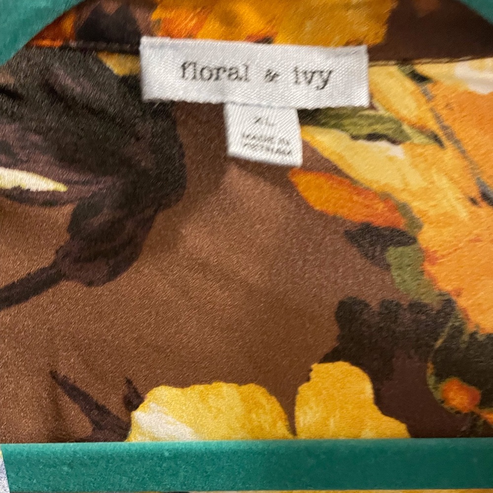 Vibrant Floral Button-Up Blouse size XL fall colors - Picture 3 of 6